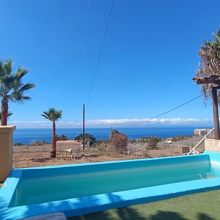 The Tree House Surf Camp Hostel