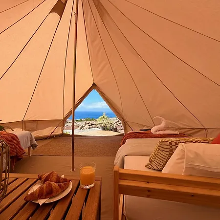 Hostel The Tree House Surf Camp