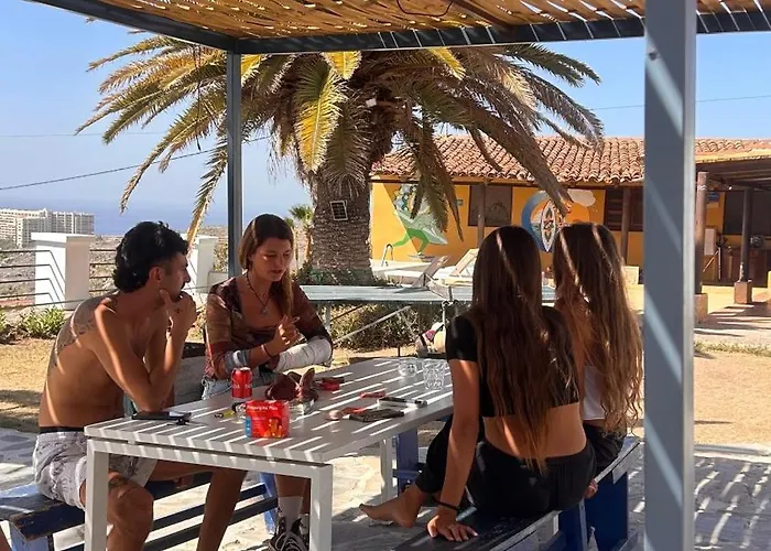 The Tree House Surf Camp Costa Adeje (Tenerife)