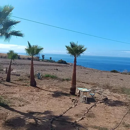 The Tree House Surf Camp Albergue