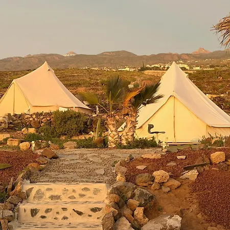 The Tree House Surf Camp Albergue *