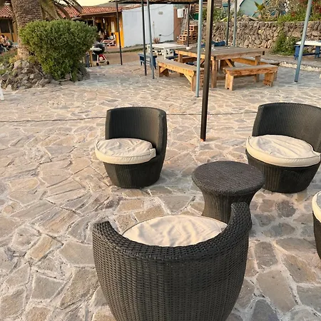 The Tree House Surf Camp Costa Adeje (Tenerife)