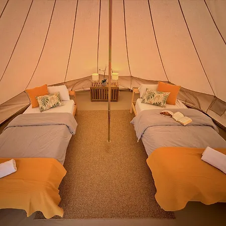 The Tree House Surf Camp Хостел