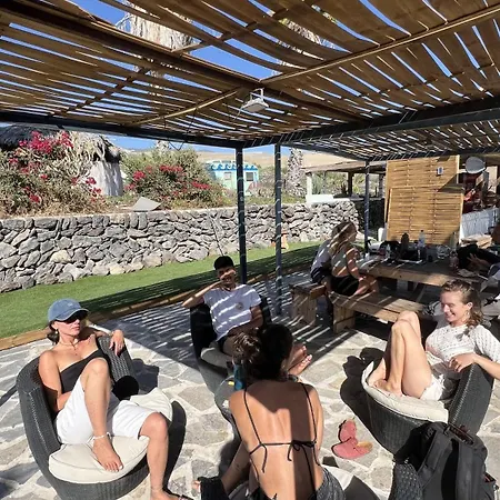 The Tree House Surf Camp * 阿德耶