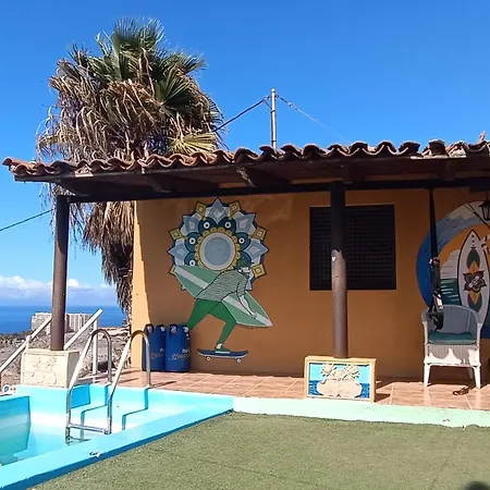 Vandrerhjem The Tree House Surf Camp