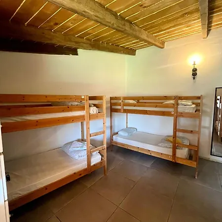 Hostal The Tree House Surf Camp