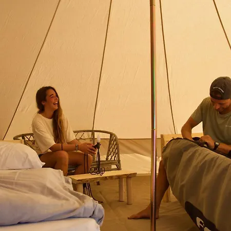 Vandrerhjem The Tree House Surf Camp