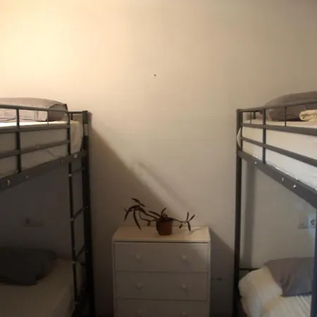 Vandrerhjem The Tree House Surf Camp