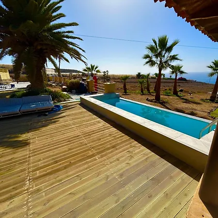 The Tree House Surf Camp Vandrerhjem Costa Adeje (Tenerife)