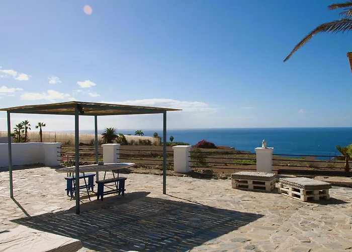 The Tree House Surf Camp